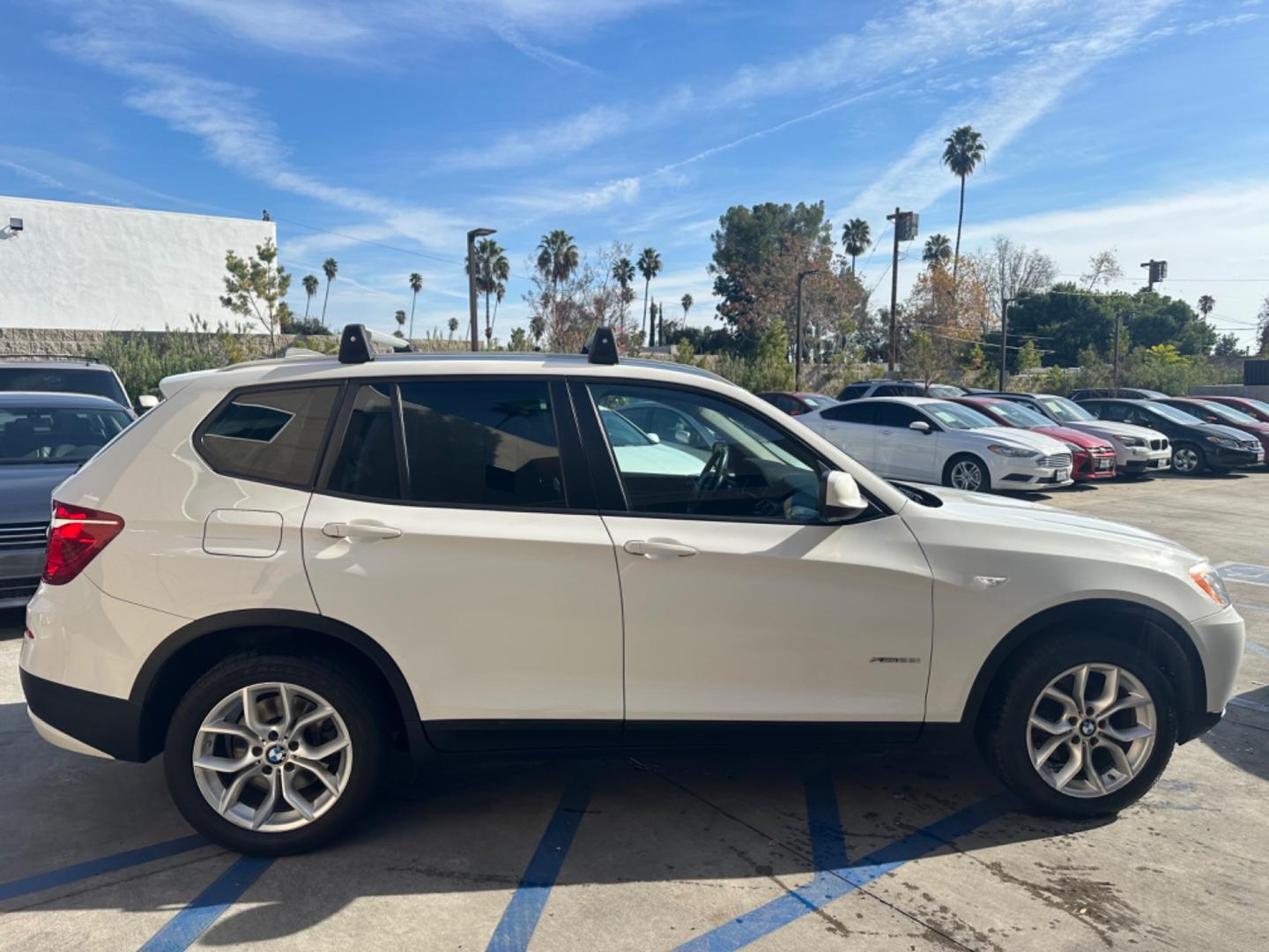 2013 WHITE BMW X3 xDrive28i (5UXWX9C52D0) with an 3.0L L6 DOHC 24V engine, 8-Speed Automatic transmission, located at 30 S. Berkeley Avenue, Pasadena, CA, 91107, (626) 248-7567, 34.145447, -118.109398 - Crown City Motors is a used “Buy Here Pay Here” car dealer in Pasadena CA. “Buy Here Pay Here” financing, means that when you purchase your vehicle from our dealership, that you make the payments to the dealership as well. We do not need the banks approval to get you approved for a used auto - Photo#12